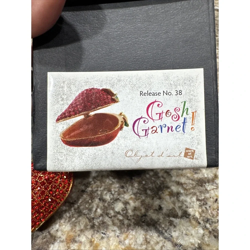 Objet D'Art #38 GOSH GARNET!‎ strawberry Blinged Hinged Trinket Box